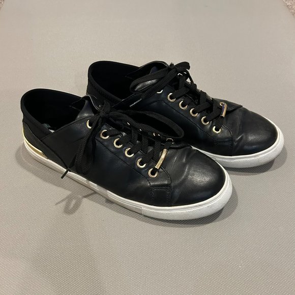 Steve Madden Faux Leather Laced Sneakers | Size 7 - Picture 2 of 7